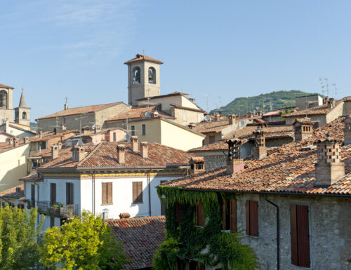 Varzi, una piccola perla medievale, dal Castello dei Malaspina ai suggestivi calanchi di Nivione