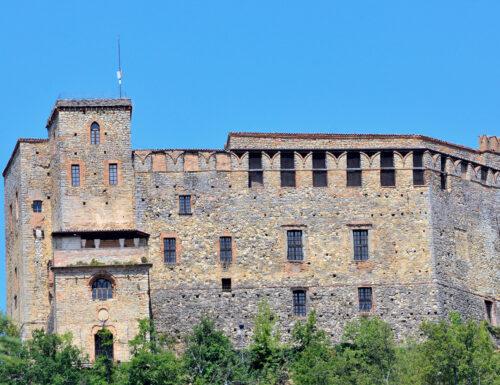 Castello Dal Verme, da Zavattarello una vista che domina tutto l'Oltrepò