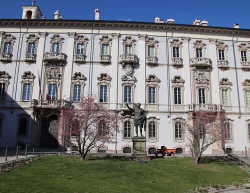 Pavia, a Palazzo Mezzabarba dove c'era il salone da ballo adesso si tiene il consiglio comunale