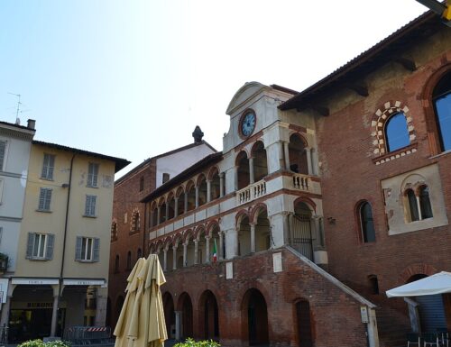 Il Broletto di Pavia, radici in epoca romana, poi sede vescovile e luogo della giustizia
