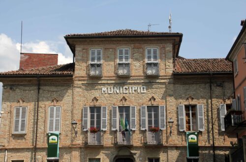 Palazzo Tamburelli sede del Comune e Villa Mangini, residenze storiche nel cuore di Varzi
