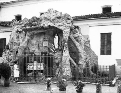 E' il giorno del miracolo di Angelina Germani durante un pellegrinaggio a Lourdes