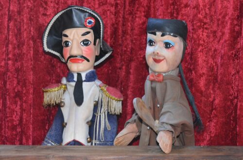 Da Chignolo Po a Lione: la Storia di Guignol, il Burattino più Amato di Francia