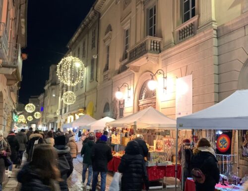 Il Mercatino delle Curiosità in via Emilia